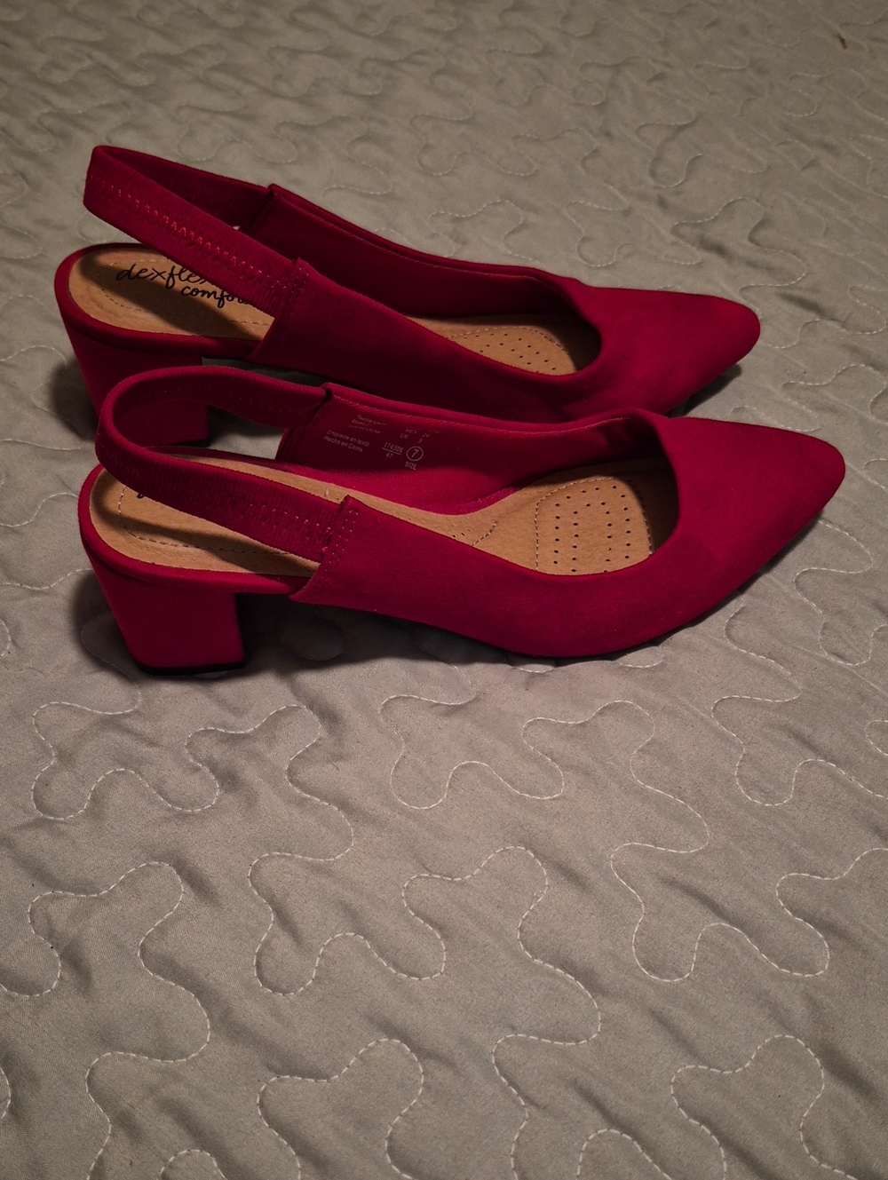 dexflex comfort Women's Red Pointed Slingback Block Heels